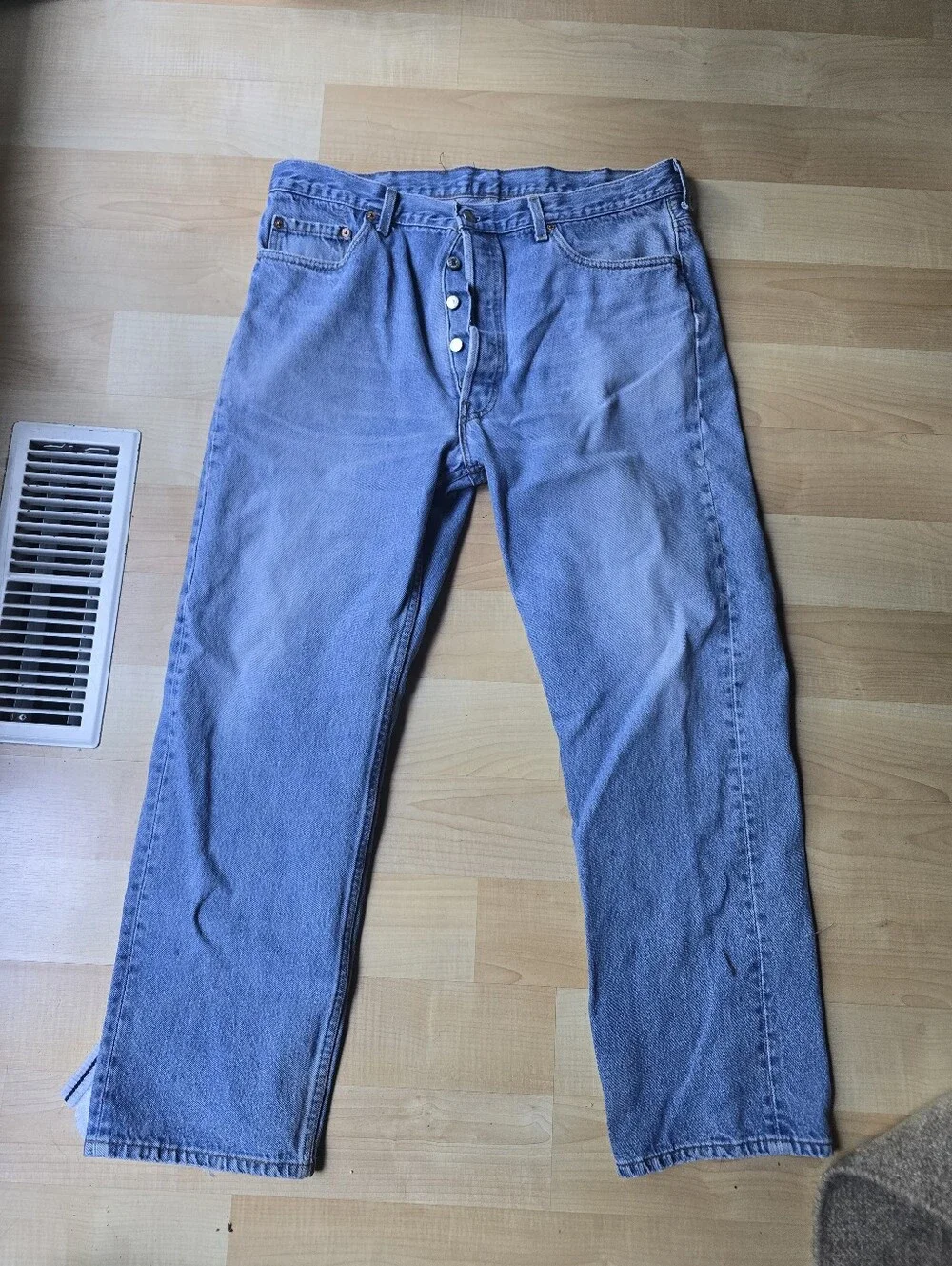Vintage Levi's Men's Light Blue Straight Leg Jeans - Levi 501 Made In USA  40X32